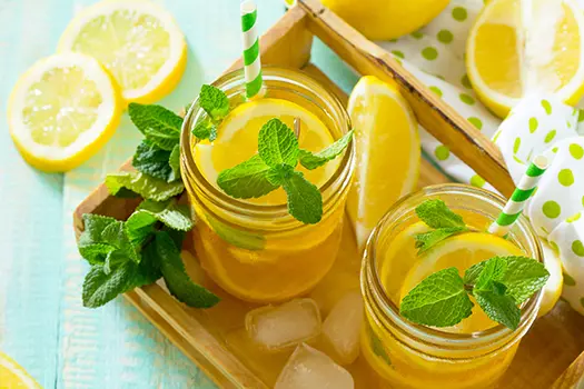 Mehr über den Artikel erfahren Dea’s „Alles Zitrone“