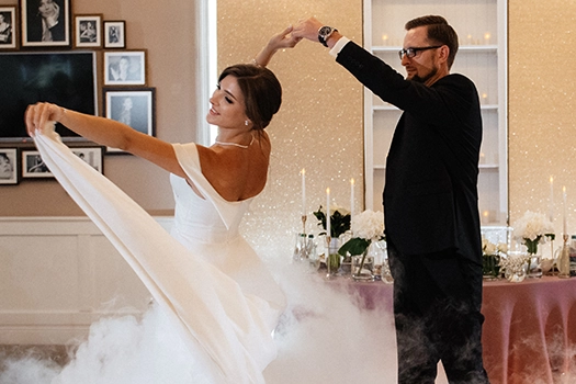 Read more about the article Hochzeitstanz – wie macht ihr ihn zu einem unvergesslichen Erlebnis?