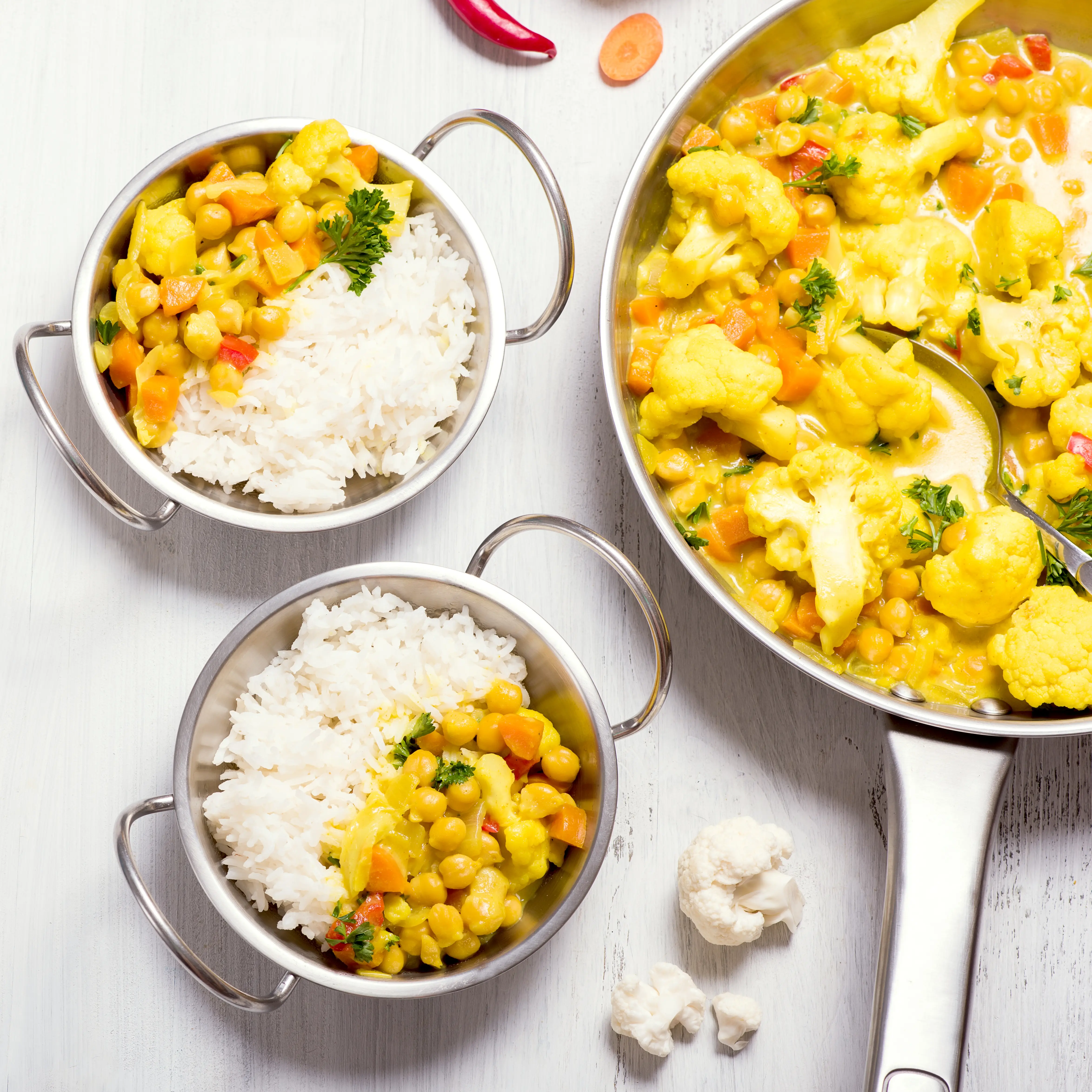 vegan-curry-with-cauliflower-and-chickpeas-2021-04-04-02-23-02-utc